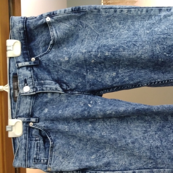 LEVI'S 504 SKINNY STRETCH JEANS SIZE 7 OR 28X32 - Picture 2 of 8